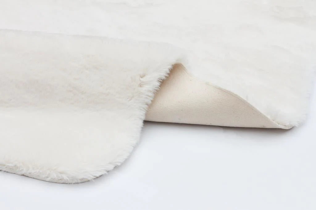 The Home Tavşan Postu Beyaz Dekoratif Halı